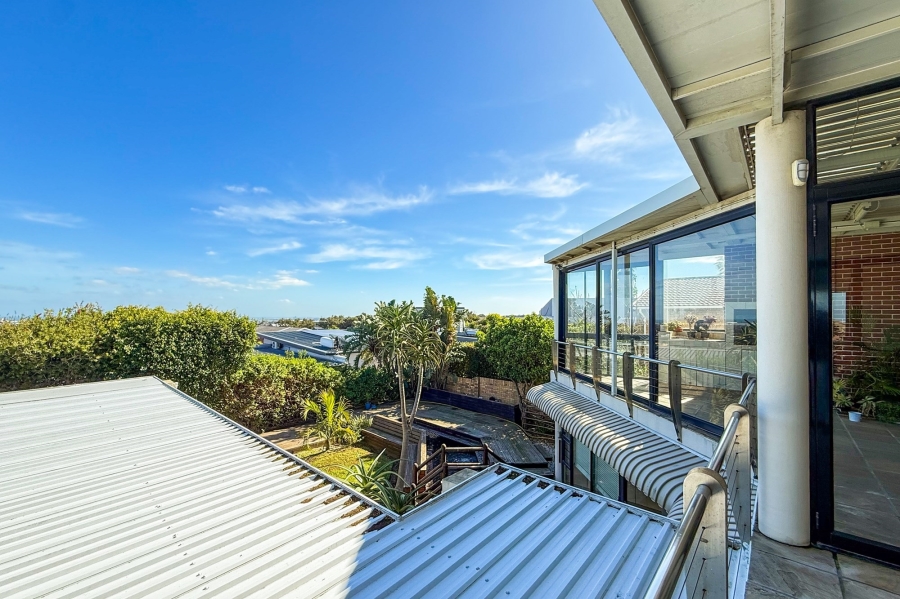 5 Bedroom Property for Sale in Plattekloof Western Cape